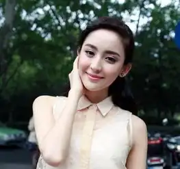 小彩旗素颜老90后护肤要上心