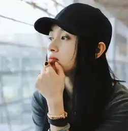 王子文长发造型显脸小,巴掌小脸仿若精灵少女,气质清新惹人爱
