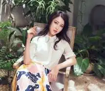好看的海边微信头像女生气质唯美