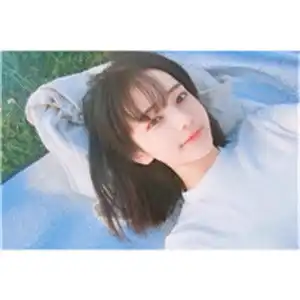 唯美清新白边女生头像个性的你用用这个性的女头吧