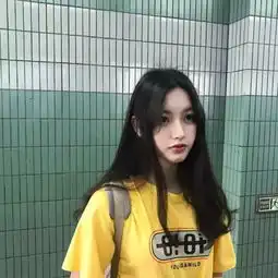 女生头像言不由衷
