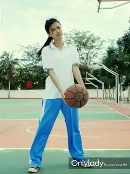 盘点世界各国15岁女生穿着最后一个亮了