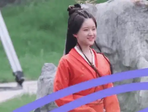 最新女星古装路透热巴红赵露思红衣比美,看到鞠婧祎我沉默了