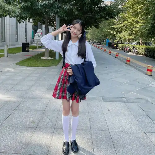 13岁张籽沐近照呆萌的小顾里已长成美少女,初恋脸太赞了