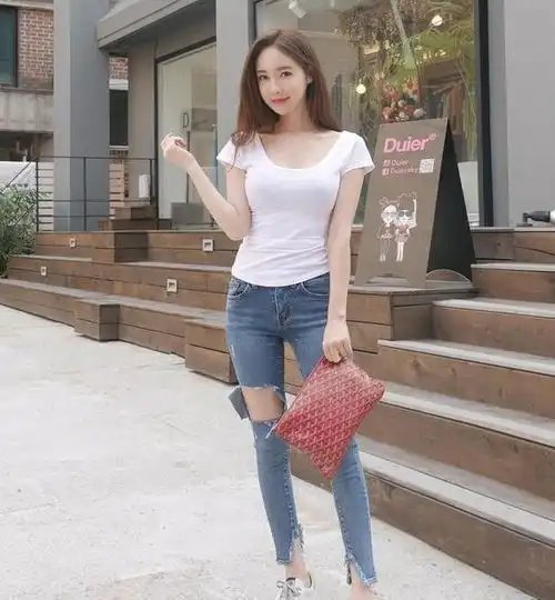 往往是那些沉默寡言的人,危难时替你扛下了整个世界