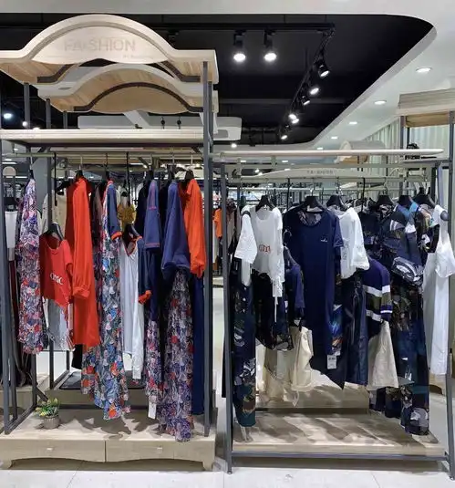 女装批发哪里便宜时尚桑卡品牌女装折扣店女装店加盟好还是买散货好