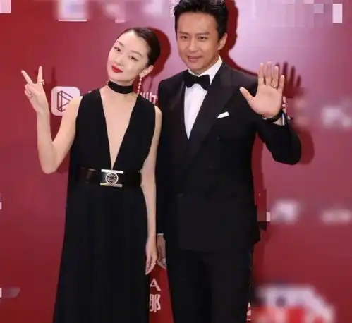 上海电影节女星生图周冬雨风格大变很惊艳,43岁的她气质更绝