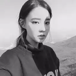 女生头像言不由衷