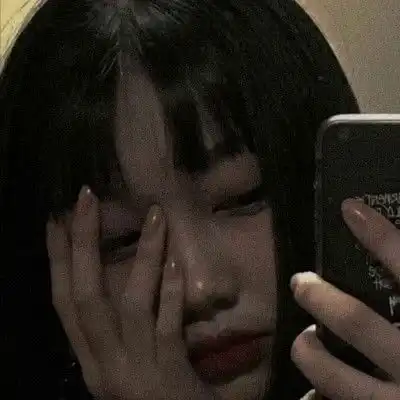 哭湿枕头的qq自动回复