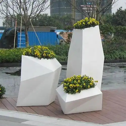 花盆邂逅不锈钢,爱上异形感,展现刚柔并济的美