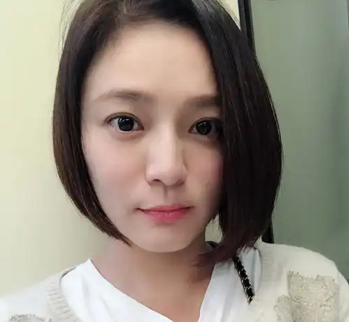 47岁女星梁家榕靠柠檬水逆龄差13岁撞脸延禧攻略纯妃