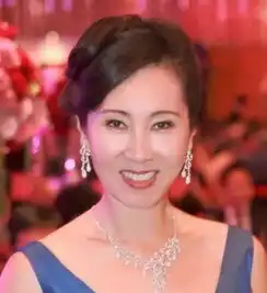 王思聪母亲正脸照曝光,身家千亿从不炫富