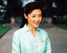 董卿离开春晚是44岁,倪萍离开春晚是45岁,只有周涛的记录最长