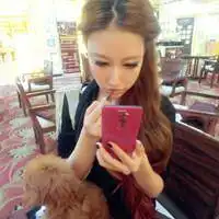 甜美个性的女生头像我是和寂寞相爱孤独感从没离开2