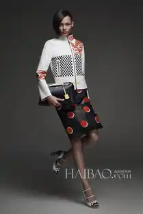 上演轻松明快的摩登韵律芬迪fendi2015早春度假系列女装