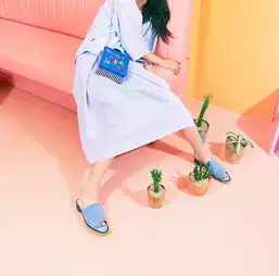 我们从海里走,包包给我自由