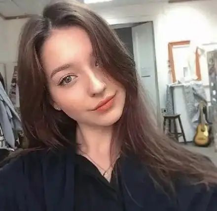 不是混血却有韩范儿的俄罗斯仙女模特,身材颜值样样超能打的她穿搭也来了解一下