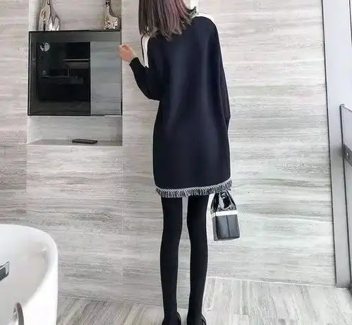 今冬主流的针织连衣裙柔美形象不失高贵女人味,冬天依旧迷人