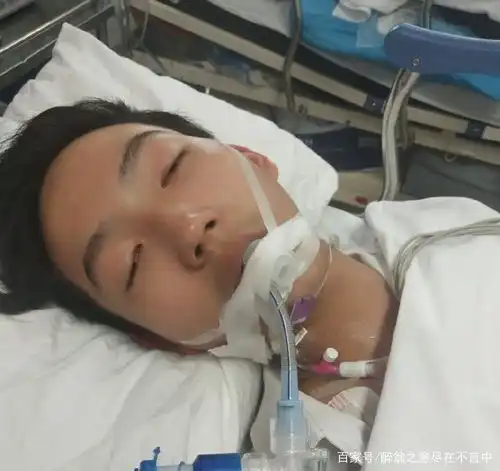 神吐槽15岁男生被同学和校外男子殴打致死,校园施暴者打你不需要理由