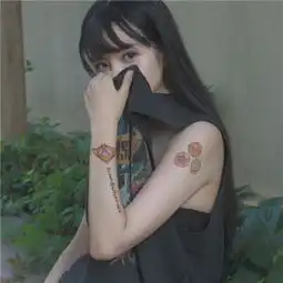 快手头像女生超拽社会范2018为什么要减肥又不是吃不起