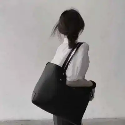 女生头像近在远方