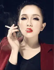 qq皮肤带进,狂傲的自己,有骄傲的资本欧美个性