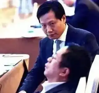 雷军十岁的小米乘风破浪,有趣的灵魂一往无前
