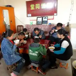 好嫂子柔肩挑起家庭重担视侄子侄女如亲生