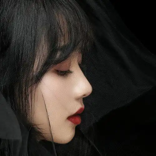 盖世无双冷艳美女图片