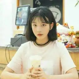 qq可爱头像乖乖女萌萌哒图片你努力合群的样子并不美