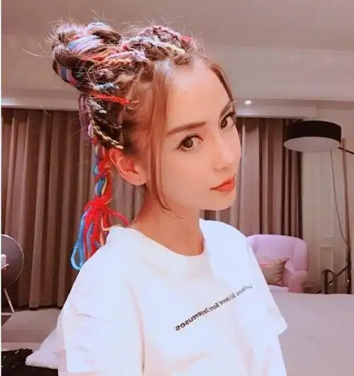 baby发文内涵黄晓明出轨网友称是蹭热度,这俩夫妻是没完了吗
