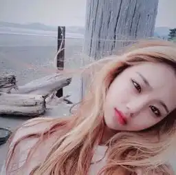 女生头像脸部,要同一个人的