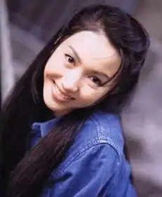 黎姿清纯旧照曝光大牌女星的年轻旧照曝光百分百美女