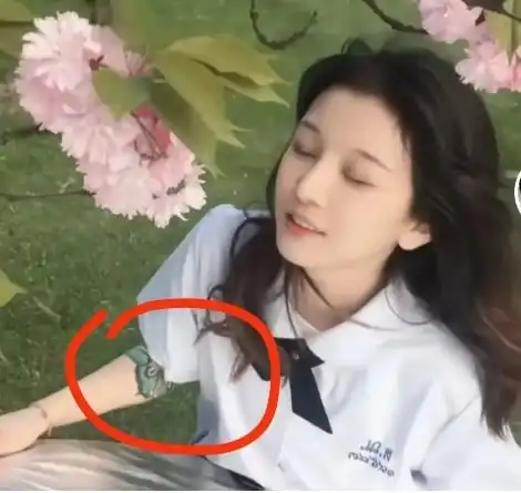 神回复男生眼中女生的妆前妆后下