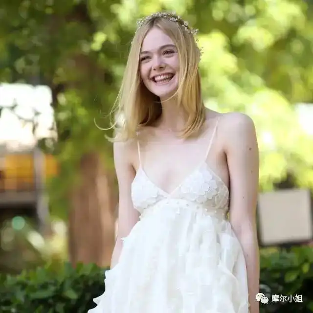 仙女风正当红丨安吉丽娜的女儿已经和妮可基德曼抢男主了