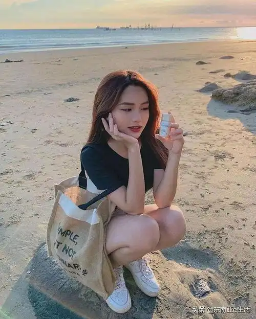 美女图集越南正妹tramanh,笑容治愈,超甜美的哟