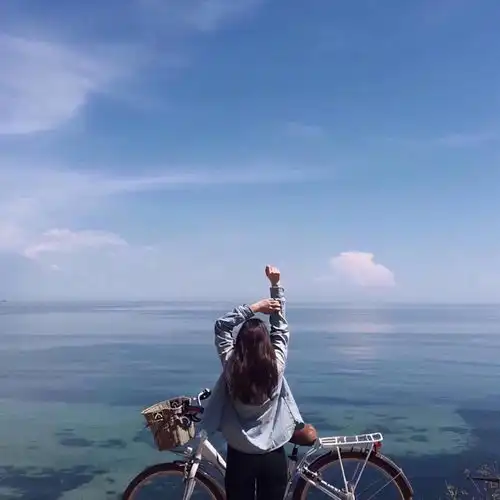 怎么知道一个女生对你是否感兴趣,从这几点就能看得出来