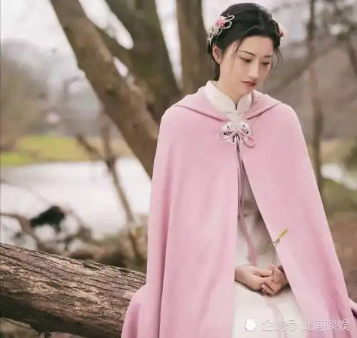 司藤景甜穿旗袍美出圈,这八位女星的旗袍造型也不输,最后一位是仙女