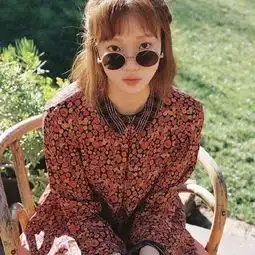 拍摄画报前再次瘦身的李圣经现身,这腿的比例还是举重妖精吗