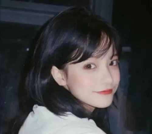 今日分享纯欲女生头像