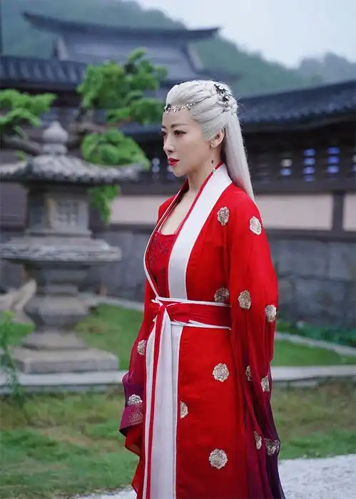 网评2021古装剧最美红衣美人top10赵丽颖白鹿上榜,彭小苒第二,冠军竟是他