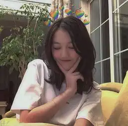 13李嫣少女初长成,橄榄绿上衣配方形耳环显成熟,越来越像王菲