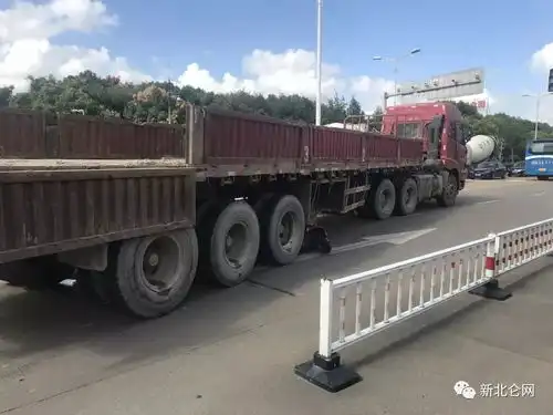 事发北仑女子驾驶电瓶车被卷入车底,因一个动作...
