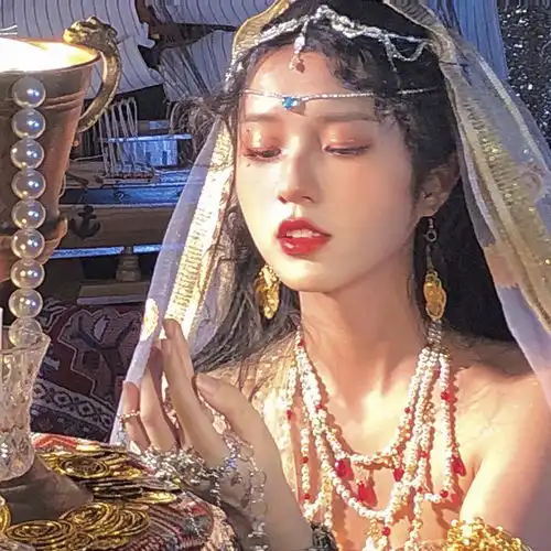 女生头像你且迷这风浪永远二十赶朝暮