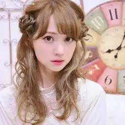 才色兼备日本医学院清纯校花晒美照变网红