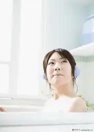 女性轻松淋浴0103女性轻松淋浴图生活图库昂着头肤色女性