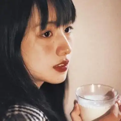 适合发朋友圈的句子,句句扎心,不知不觉就看哭了