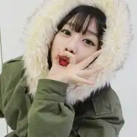 qq韩版头像女生现在想想曾经的深情都好像胡闹