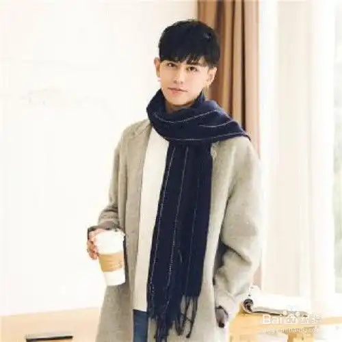 男生如何围围巾能简单大方好看