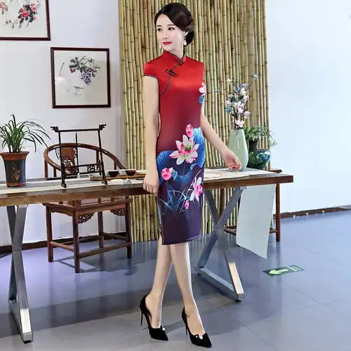 旗袍女人,气质高贵骄傲,风度从容淡定